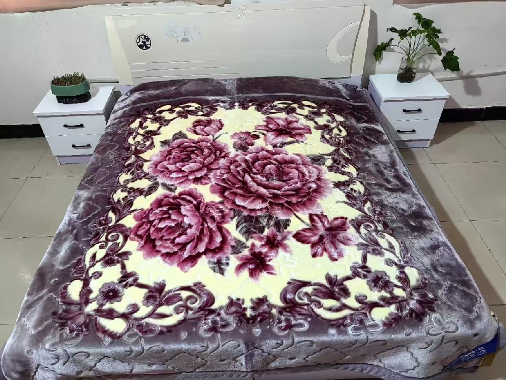 5kg 中长毛压花毛毯 200*230